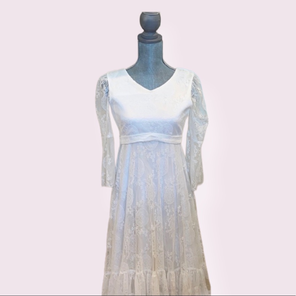 white flower girl dress